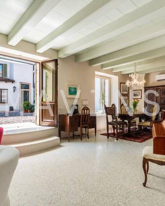 Casa indipendente di 173 m² con 5 locali e box aut