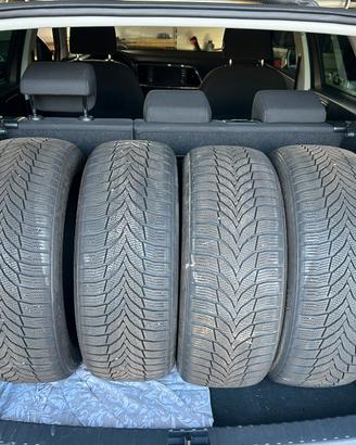 Pneumatici invernali Nexen 215/55 R17 98V