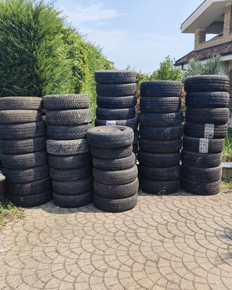 Stock gomme usate