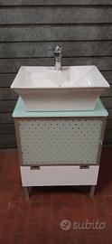Mobile Bagno Moderno con Lavabo e miscelatore 