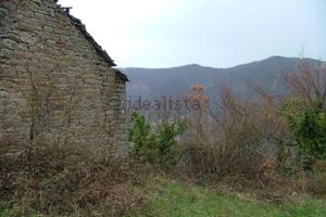 Terreno con rustico da ricostruire