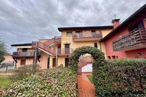 APPARTAMENTO MODERNO CON AMPIO TERRAZZO E GARAG...