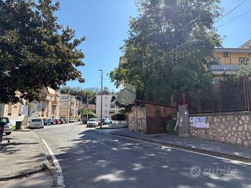 4 LOCALI A CASTELLAMMARE DI STABIA