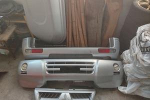 Paraurti  e pedane pajero