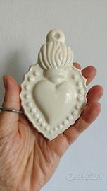 Cuore sacro avorio lucido