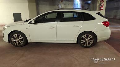 auto station-wagon anno 2012