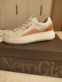 Sneakers donna Nero Giardini