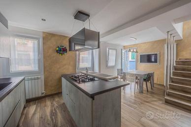 Spaziosa casa a schiera in posizione centrale