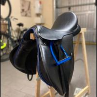 sella equitazione da salto nera