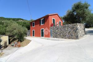 VILLA SINGOLA A LEIVI