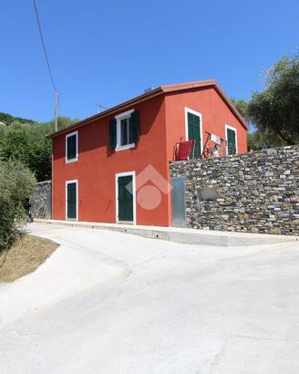 VILLA SINGOLA A LEIVI