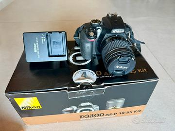 Nikon D3300 + obiettivo AF-P 18-55 mm kit