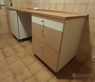 Base cucina con piano in legno