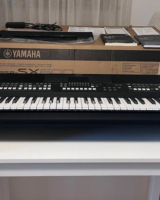 Yamaha PSR-SX600 COME NUOVA USATA 3 volte