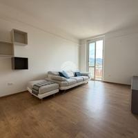 4 LOCALI A LA SPEZIA