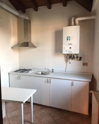 CUCINA COMPLETA COME NUOVA a 300€ entro il 1/07