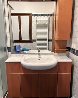 Mobile bagno con specchiera