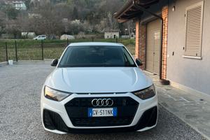 AUDI A1 40 TFSI 207 cv 2023