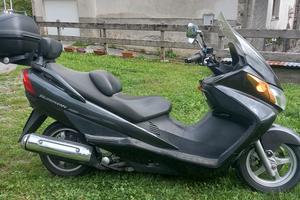 Suzuki Burgman 400