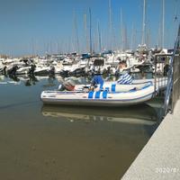 Gommone e motore Honda 40