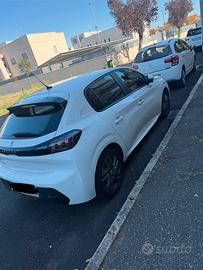 Peugeot 208 100 cv