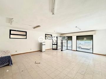 Capoterra - Locale commerciale in centro