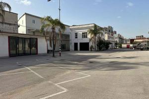 complesso uffici - deposito - base operativa