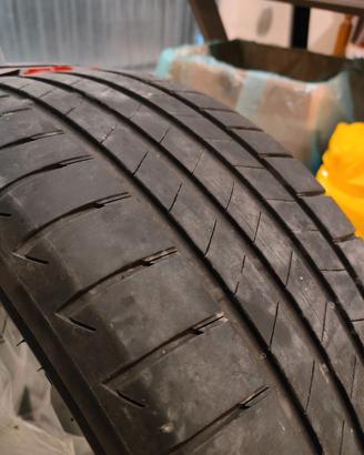 Gomma Bridgestone 225/45 R17 91W