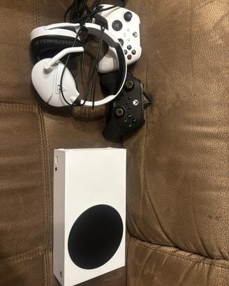 XBOX SERIE S 500 G + 2 Controller + Cuffie