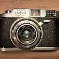 Fotocamera ADOX 300 con Magazine Back e custodia