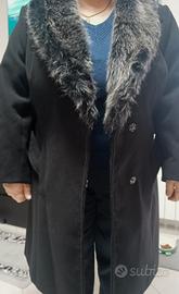 cappotto con collo ecopelliccia