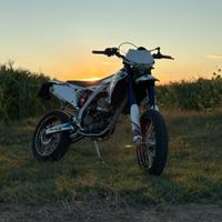 Suzuki Valenti SM 125 Z
