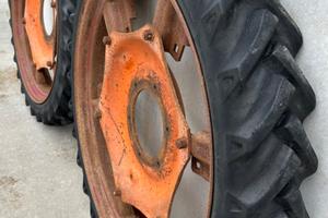 Ruote trattore agricolo Lamborghini e altri