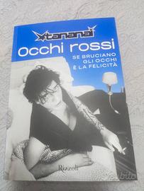 libro Tananai firmato da lui alla presentazione 