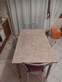 tavolo allungabile con 4 sedie 