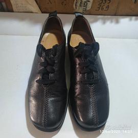 Scarpe in pelle nera da signora