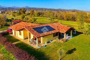 VILLA SINGOLA A BRUINO