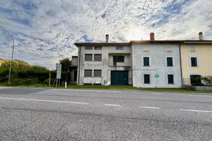 CASA DI TESTA CON SCOPERTO - IDEALE PER DUE NUC...