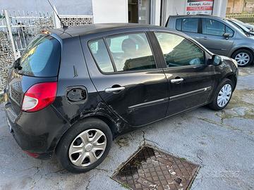 RENAULT CLIO 1.2 BENZINA 2009
