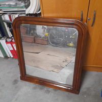 Antico specchio in legno