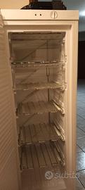 Congelatore verticale Indesit