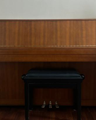 Pianoforte verticale Kawai