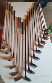 18 mazze da golf vintage con sacca in pelle e pall