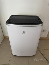 Condizionatore Portatile Electrolux EXP26U338CW