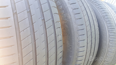 4 Gomme estive 235 60 17 Michelin/Bridgestone