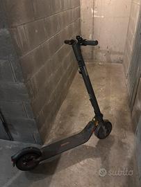 Monopattino Elettrico ninebot
