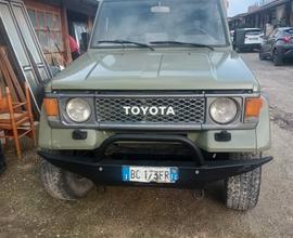 TOYOTA Land Cruiser - 1990