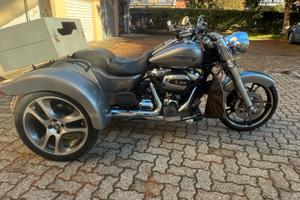 Harley davidson trike freewheeler