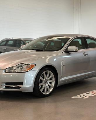 Jaguar XF 4.2 V8 Premium Luxury