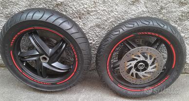 Ruote complete + Scarichi + Faro Harley Davidson.